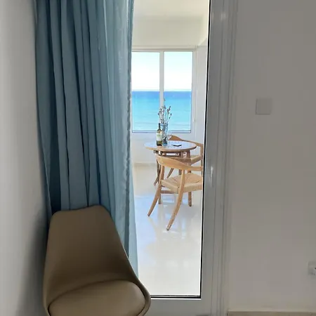 Makenzie View *